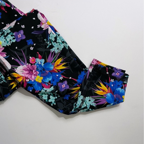 AE x Naito • The Everything Legging Black Floral - Picture 3 of 6